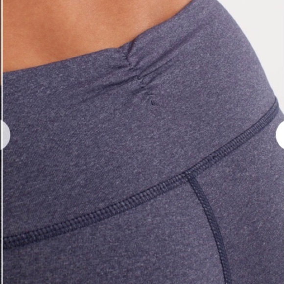 Lululemon Gather & Crow Crop - Picture 4 of 12